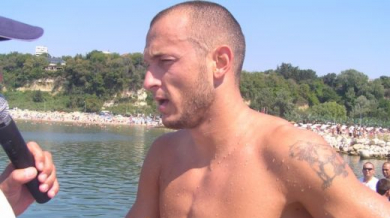 Български плувец покри норматив за Световното в Казан