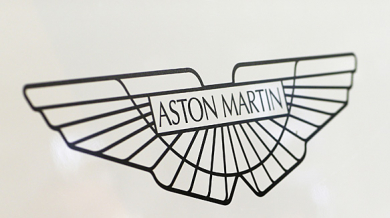 Астън Мартин преговаря и с други тимове от Формула 1