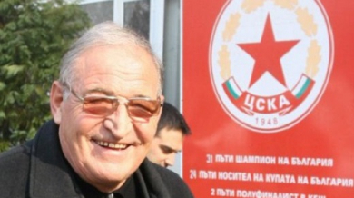 "Армейците" чакат Пенев в Тетевен