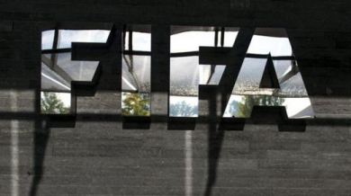Пуснаха бивш шеф на ФИФА срещу 10 милиона долара