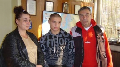 Надежда на пловдивския бокс се обеси в Румъния