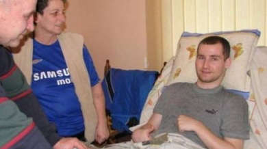 Дарин Тодоров се нуждае от средства, за да продължи битката за живот
