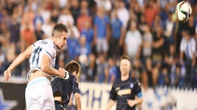 Ван Перси с победен гол за Фенербахче в Гърция