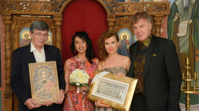 Отново заедно след 30 години: Раева кумува на сватбата на Анелия Раленкова (СНИМКИ)