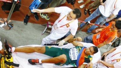 Световен шампион припадна след финала на 400 метра (ВИДЕО)