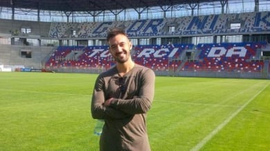 Победен дебют с жълт картон за Виданов в Полша