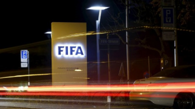 Решиха кой сменя Платини, разпали се нов скандал в УЕФА