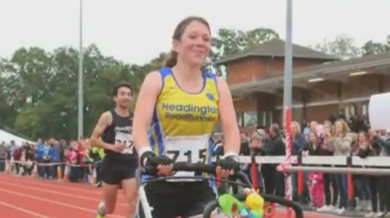 Майка с количка постави световен рекорд в маратона (ВИДЕО)