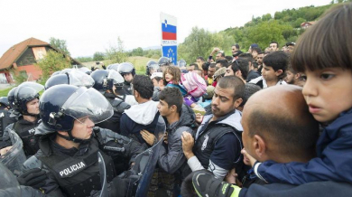 Бежанци отложиха голямото дерби в Словения