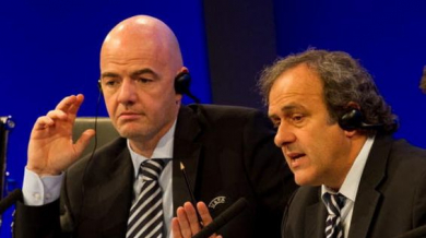 Платини измисли план как да нахитри и ръководи ФИФА