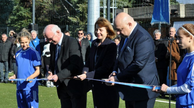 НСА се сдоби с нов футболен стадион с изкуствена трева (СНИМКИ)