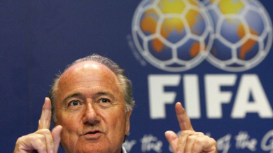 Блатер се цели в поста почетен президент на ФИФА