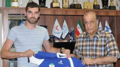 Български вратар стана номер 1 в Иран