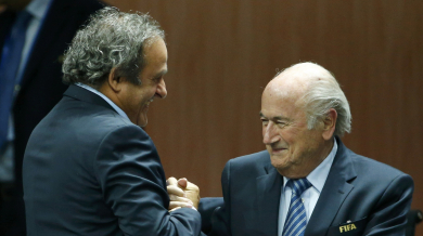 Източник от ФИФА разкри колко дълго ще бъдат наказани Блатер и Платини