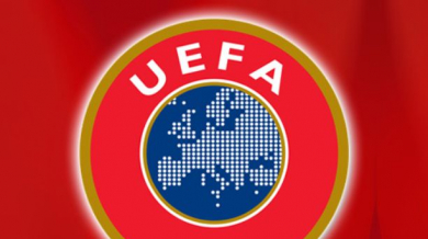 УЕФА одруса шест клуба заради дългове