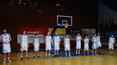 Баскетболният Черноморец с изненада за малчуганите