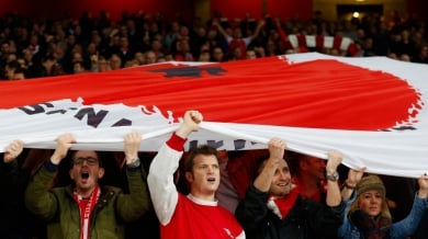 Феновете на Арсенал скочиха срещу каприз на шеф (СНИМКА)