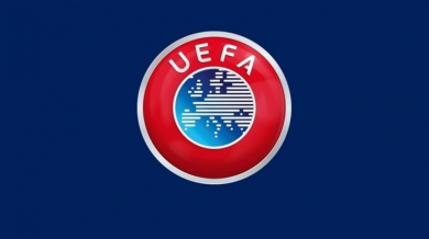 През 1954 година УЕФА създава турнира за КЕШ 