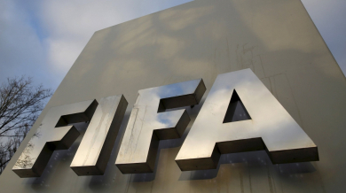 ФИФА глоби четири клуба