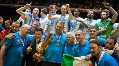 Кралете на Европа срещу националния отбор в бенефиса на Владо Николов
