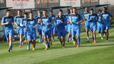 Румънци мотаят футболист на Левски