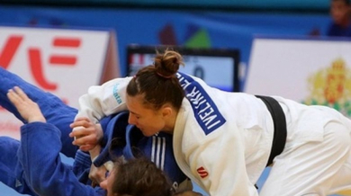 Сребърен медал и квота за Рио за Ивелина Илиева