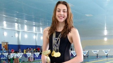 Три златни медала за Бояна Томова