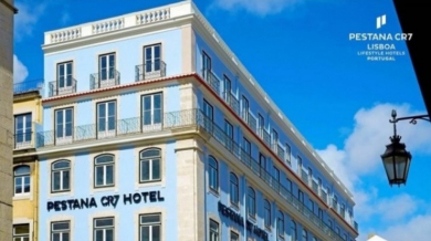 Откриват два хотела на Роналдо в Португалия