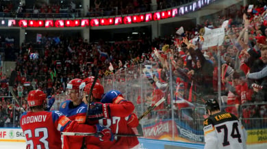 Русия стигна полуфинал на домашното световно (ВИДЕО)