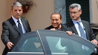 Пуснаха слух, че Берлускони е в болница