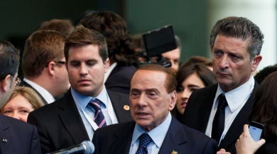 Берлускони продаде Милан