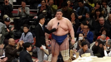 Аоияма с пета поредна победа в Нагоя 