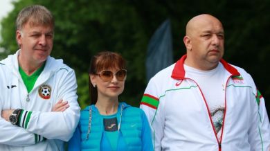 Раева изригна: Бойко Борисов е и президент на България