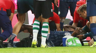 Футболист счупи врата си по време на мач (СНИМКИ/ВИДЕО)