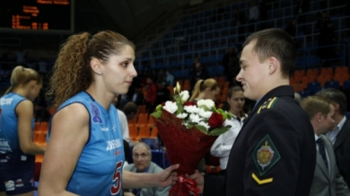 Ева Янева с трансфер в Турция 