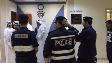 Полицаи нахлуха в офисите на футболната асоциация на Кувейт