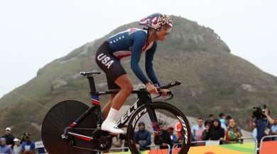 42-годишна колоездачка с трета поредна олимпийска титла