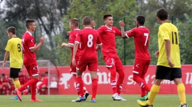 Юношите на ЦСКА тръгнаха с победа над шампиона