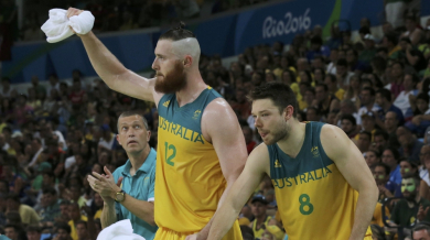 Баскетболистите на Австралия размазаха Литва и са на 1/2-финал
