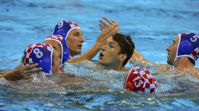 Хърватия на финал в турнира по водна топка 