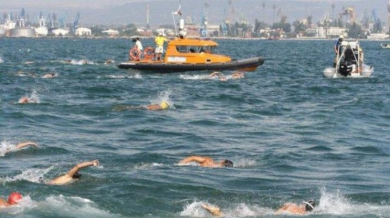 Бургас с плувен маратон в събота