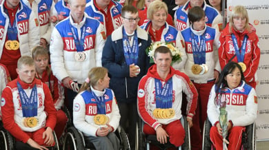 Русия с бонуси за наказаните параолимпийци  