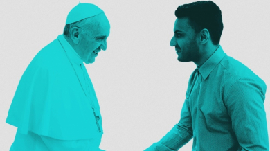 Папа Франциск събира легендарни "десетки" в благотворителен мач 