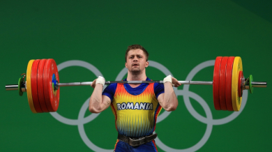 Румънски щангист губи олимпийското си отличие