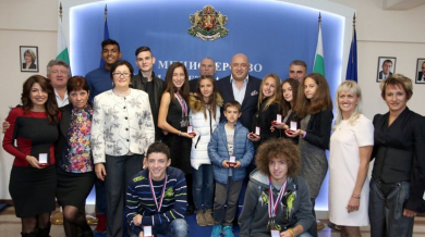 Кралев награди медалистите от  Европейските детски атлетически игри