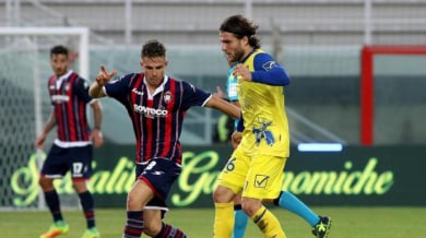 Тонев резерва при първата победа на Кротоне в Серия „А“