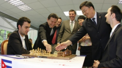 Илюмджинов в черен списък, пропуска битката за световната шахматна корона