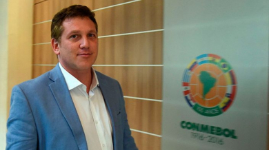 Шефът на футбола в Южна Америка спешно отлетя за Колумбия