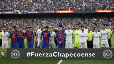Звездите на Барса и Реал сведоха глави за героите от Чапекоензе