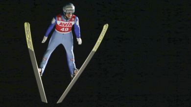 Австриец триумфира на ски-скоковете в Енгелберг